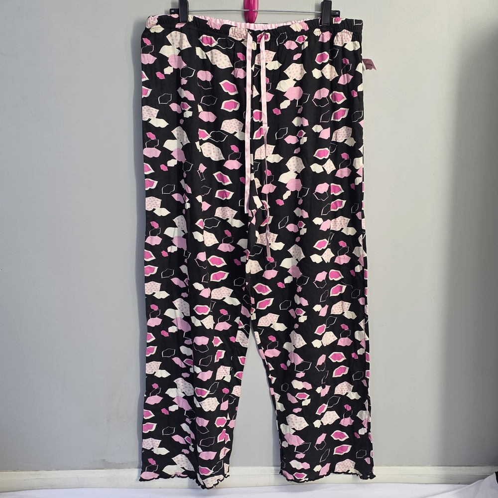 Sleep Club Chic Black and Pink Patterned Pajama Pants